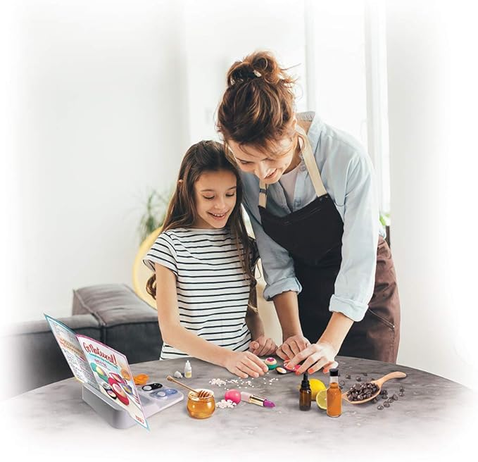 SmartLab Toys Go Natural Deluxe Lip Balm Lab with 20 Recipes, Tips and Techniques. STEM Science Lab