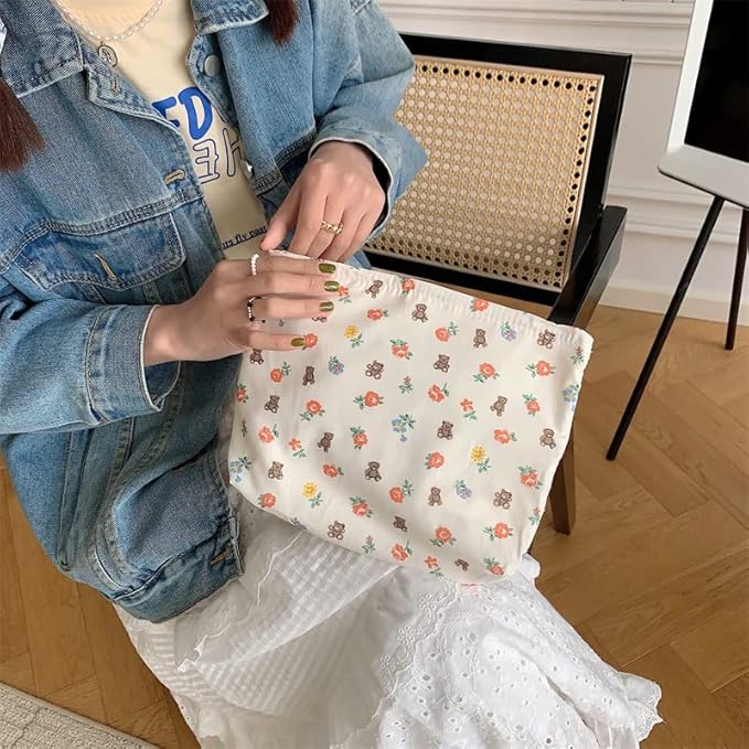 PAZIMIIK Floral Makeup Bag Large Cotton Zipper Pouch for Purse Travel Canvas Make Up Organizer for Women Cosmetic,Flower Bear White