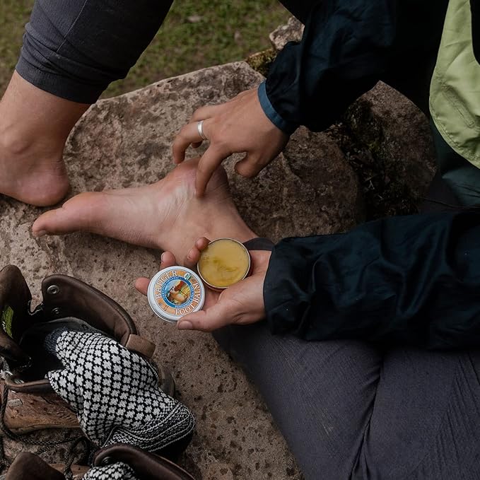 Badger Foot Balm, 100% Organic Foot Cream for Dry Cracked Heels and Feet, Fast Acting Foot Care for Women & Men, All-Natural Cracked Heel Treatment, .75 oz Tin