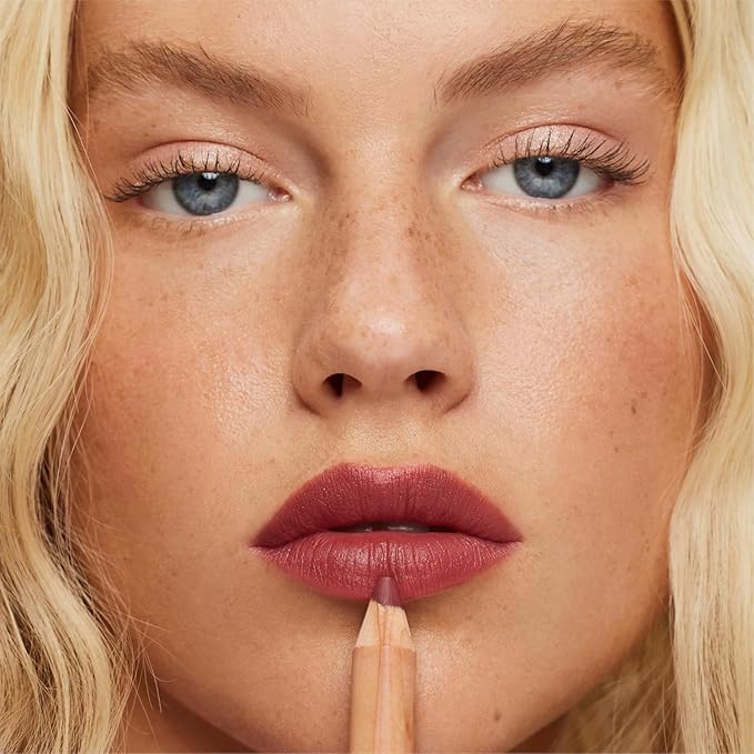 ILIA - Lip Sketch Hydrating Crayon | Hydrate, Plump, Smooth, Strengthen | Long Lasting up to 12-Hours, Bleed-Resistant, Soft-Matte | Barrier-Building, Non-Toxic, Cruelty-Free (Gala)