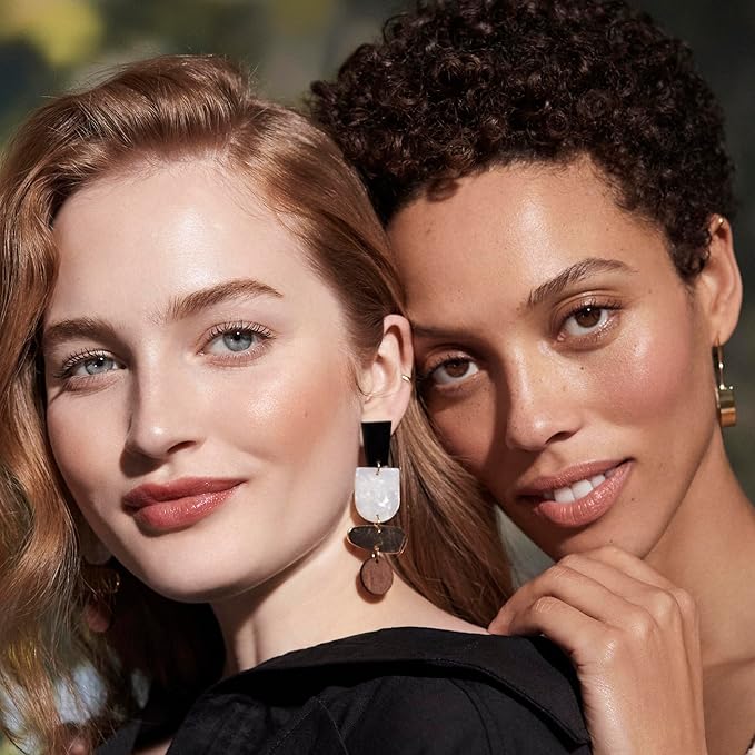 Well People Bio Tint SPF 30 Tinted Moisturizer, Skin-perfecting Moisturizer, Smoothes Imperfections & Moisturizes Skin, Vegan & Cruelty-free, 13W