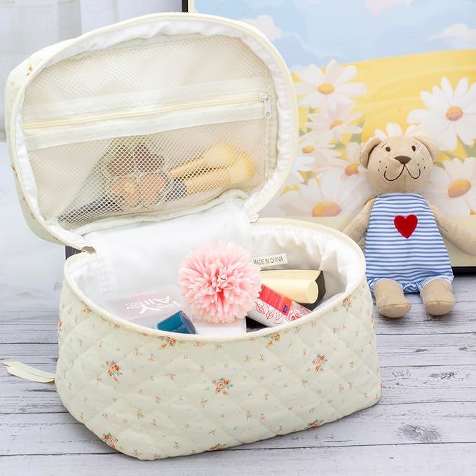 PAZIMIIK Quilted Makeup Bag Large Travel Zipper Soft Cosmetic Case for Women Girls Make Up,Floral White