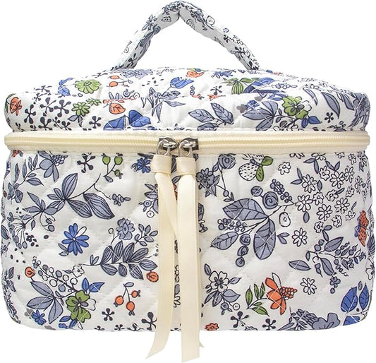 PAZIMIIK Quilted Makeup Bag Large Travel Zipper Soft Cosmetic Case for Women Girls Make Up,Leaf White