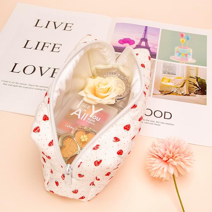 PAZIMIIK Vintage Quilted Makeup Bag Cosmetic Pouch for Brushes Pencils and Travel Make Up Accessories for Women and Girls Strawberry